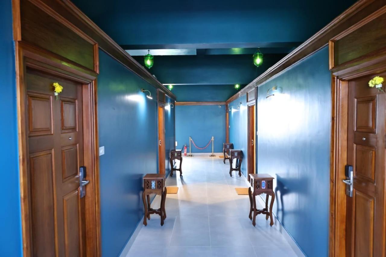 Le Colonial Suites ポンディシェリ エクステリア 写真