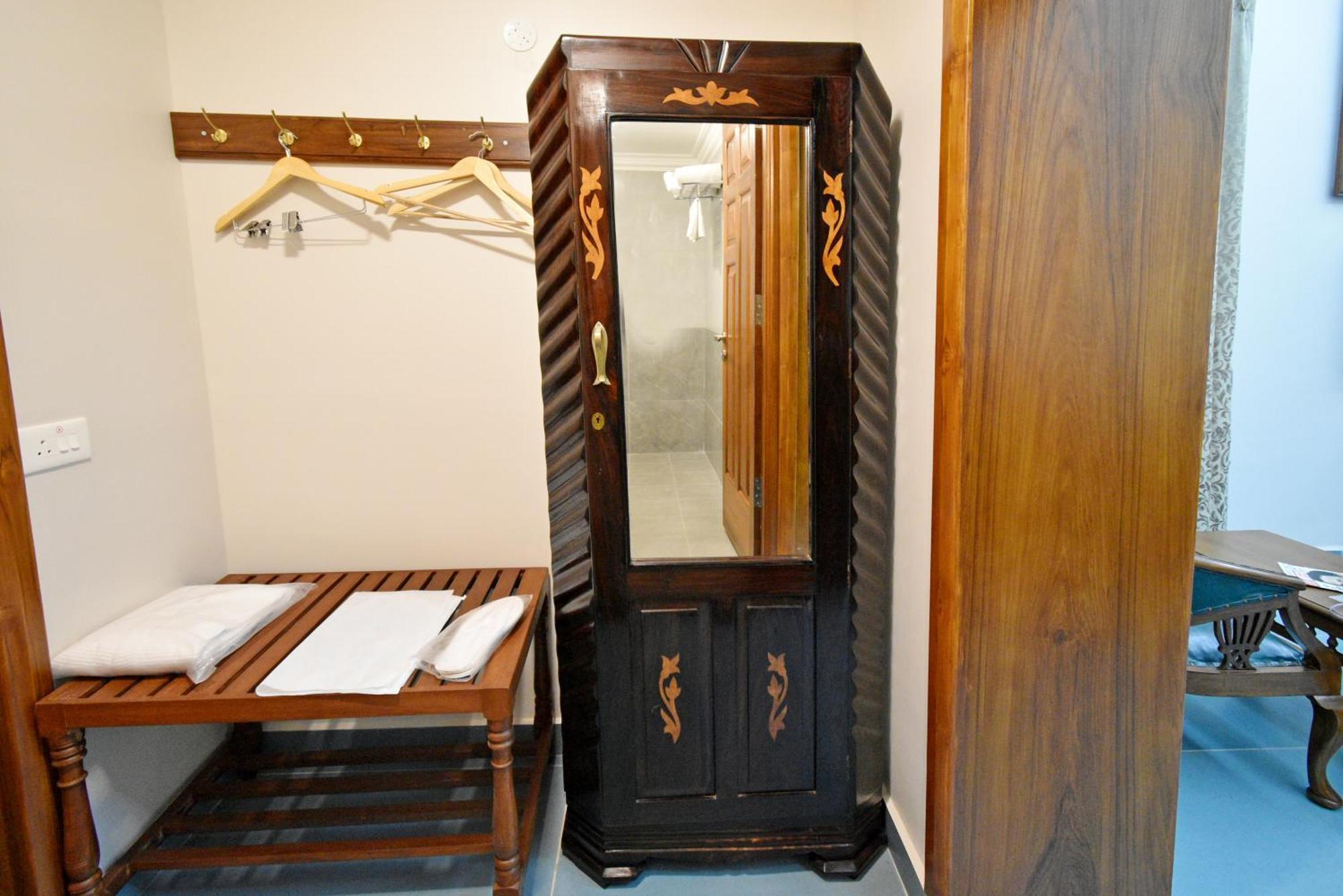 Le Colonial Suites ポンディシェリ エクステリア 写真