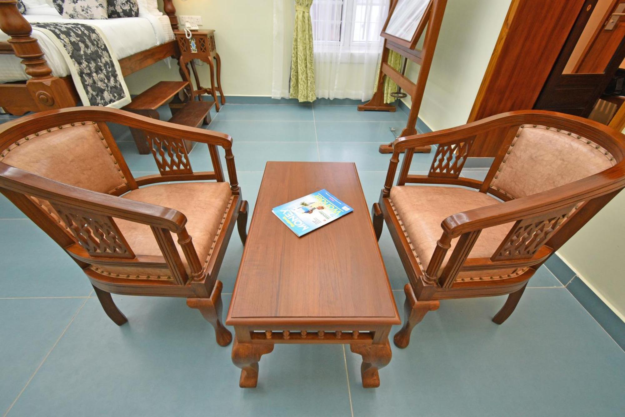Le Colonial Suites ポンディシェリ エクステリア 写真