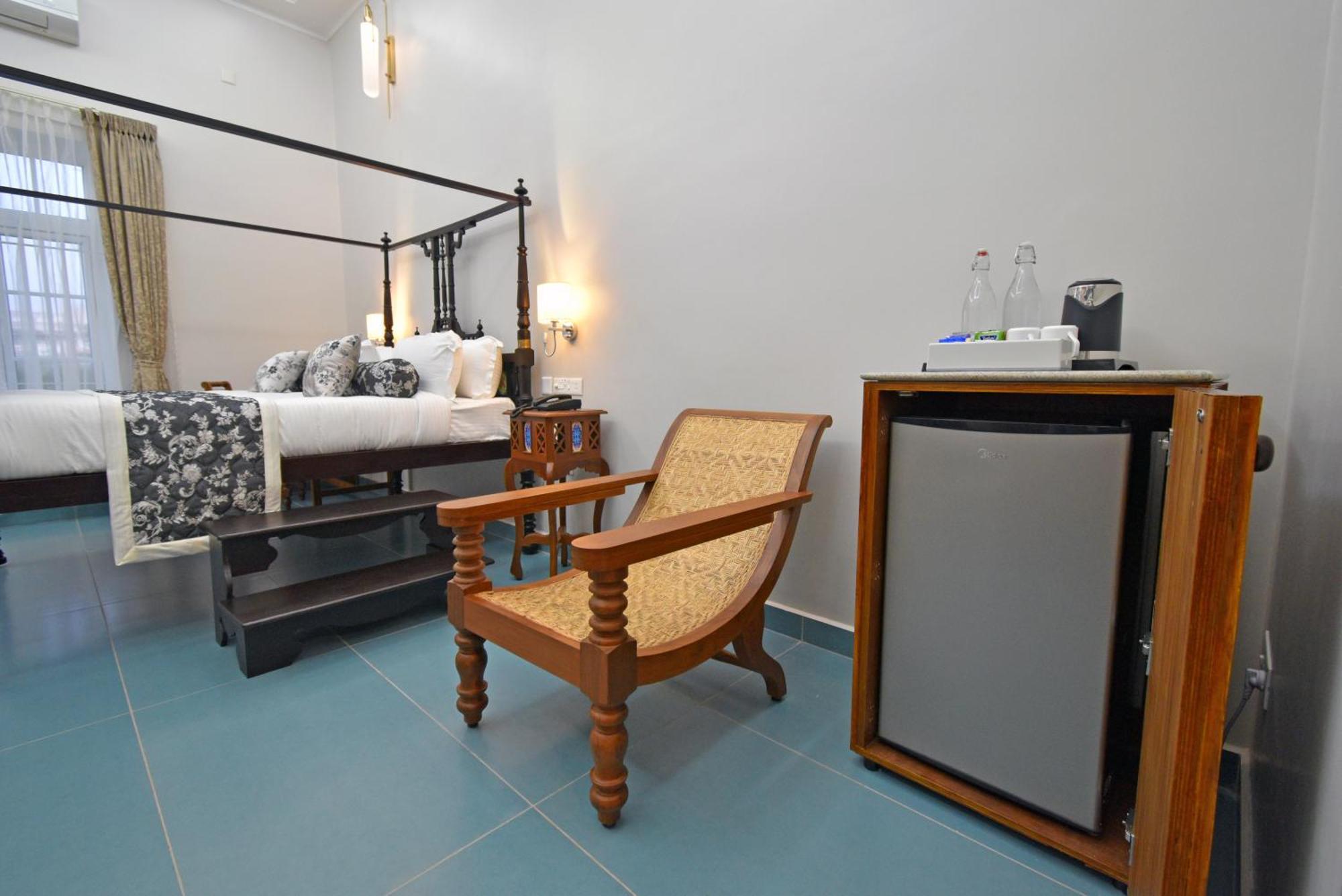 Le Colonial Suites ポンディシェリ エクステリア 写真